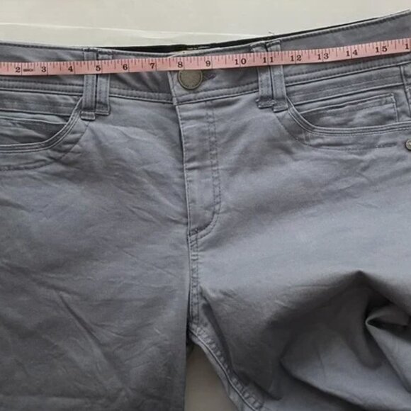 Democracy "Ab" Technology Mid-Rise 6-Pocket Gray Ankle Casual Pants - Size 10 - Picture 6 of 8